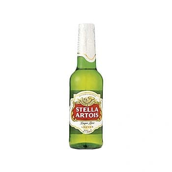 Cerveja Long Neck Stella.